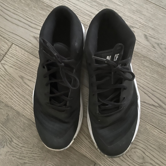 Nike Air Max Emergent Shoes - Picture 7 of 9